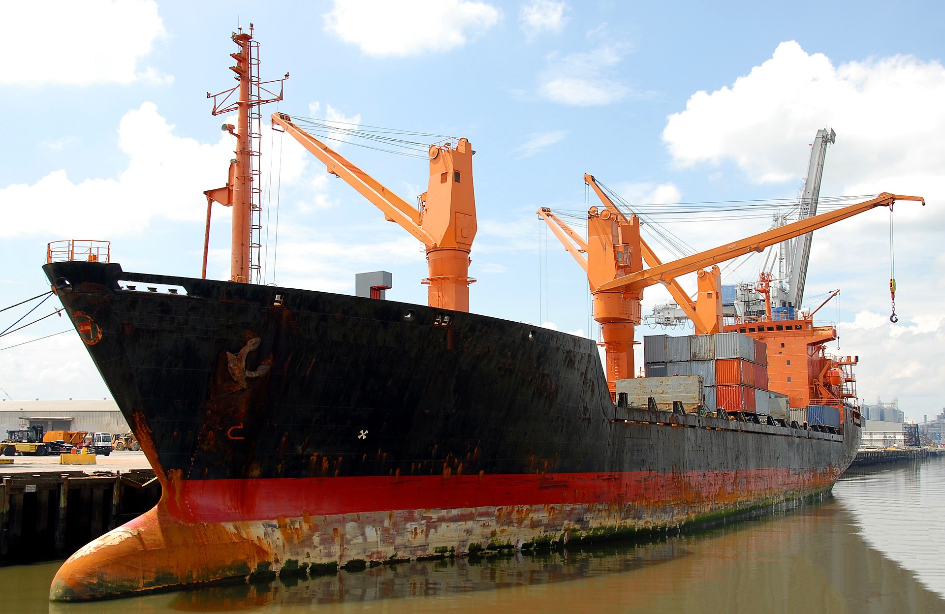 cargo-ship-g17e7fdfe3_1920
